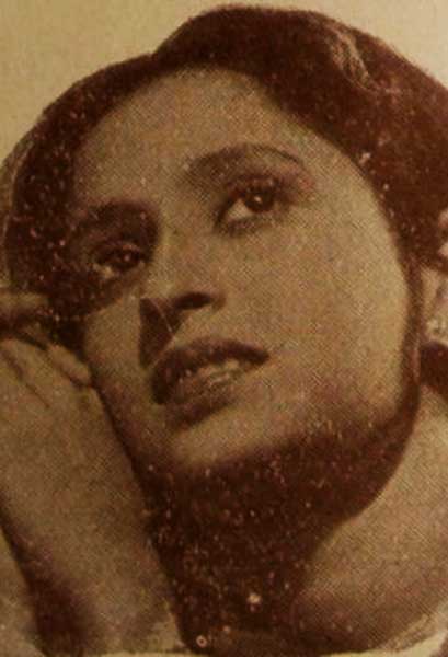 তৃপ্তি মিত্র