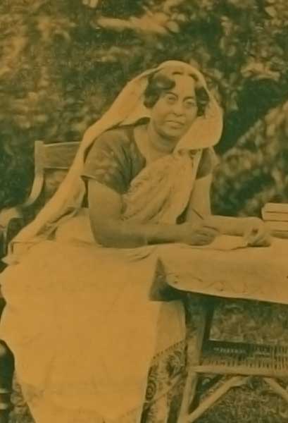 অনুরূপা দেবী